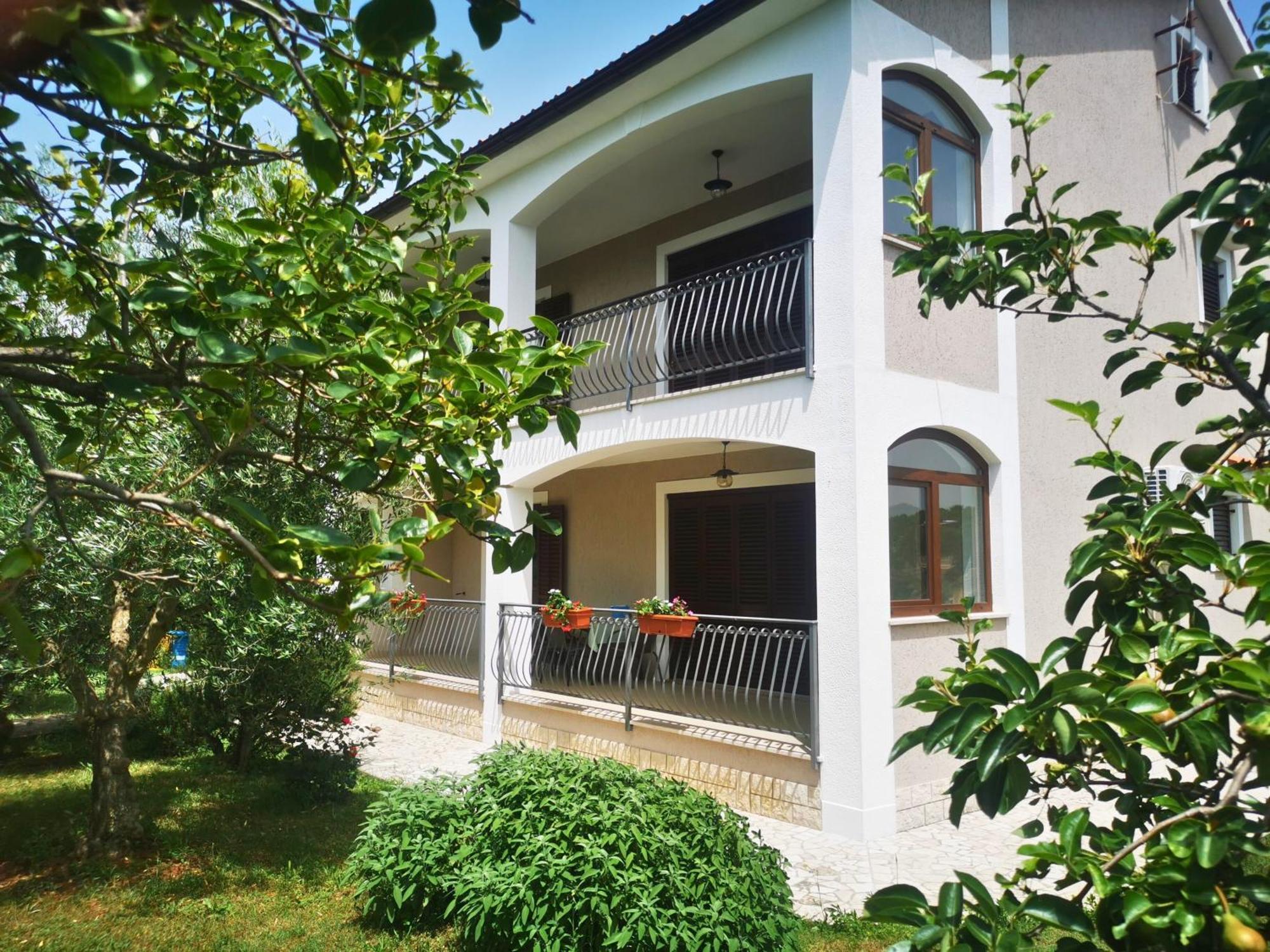 Garden Apartment Maria Vrsar Exteriör bild